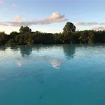 Schloss Mit Ueberlaufpool An Der Dordogne By Interhome *