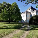 Schloss Mit Ueberlaufpool An Der Dordogne By Interhome * Flaujagues