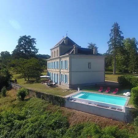 Schloss Mit Ueberlaufpool An Der Dordogne By Interhome