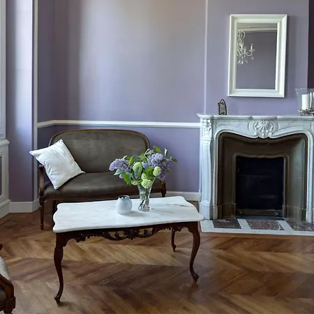 Casa de Férias Schloss Mit Ueberlaufpool An Der Dordogne By Interhome *