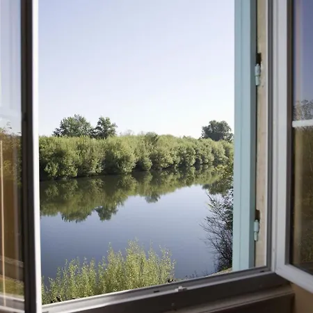 Schloss Mit Ueberlaufpool An Der Dordogne By Interhome Prázdninový dům