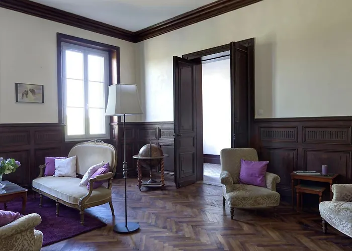 Schloss Mit Ueberlaufpool An Der Dordogne By Interhome Feriehus