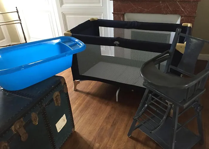 Schloss Mit Ueberlaufpool An Der Dordogne By Interhome Casa de Férias